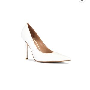 Michael Costello x REVOLVE Yasmeen Pump in White